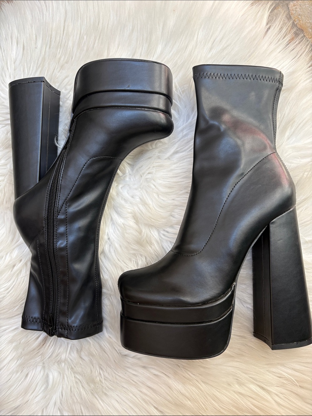 Black Platform High-Heel Ankle Boots - Women - Picture 4 of 5
